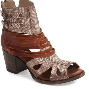 Freebird Nest sandals